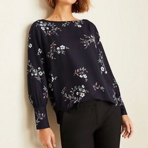 Ann Taylor Navy Floral Blouse Women’s Small Long Sleeve Lightweight Workwear Top